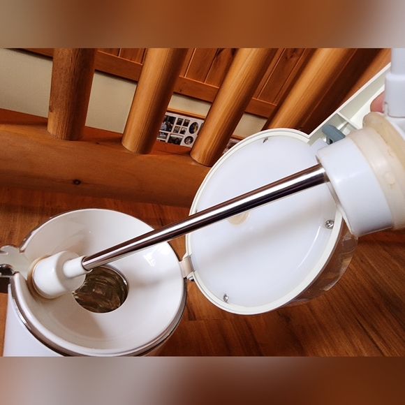 Vintage Everest Vacuum Airpot Hot Liquid Dispensor - Picture 6 of 8